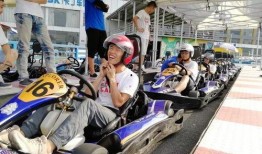 娱乐吃瓜酱练车,揭秘明星驾校生活